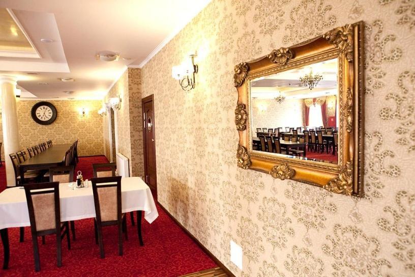 Hotel Andersen Жешув Экстерьер фото